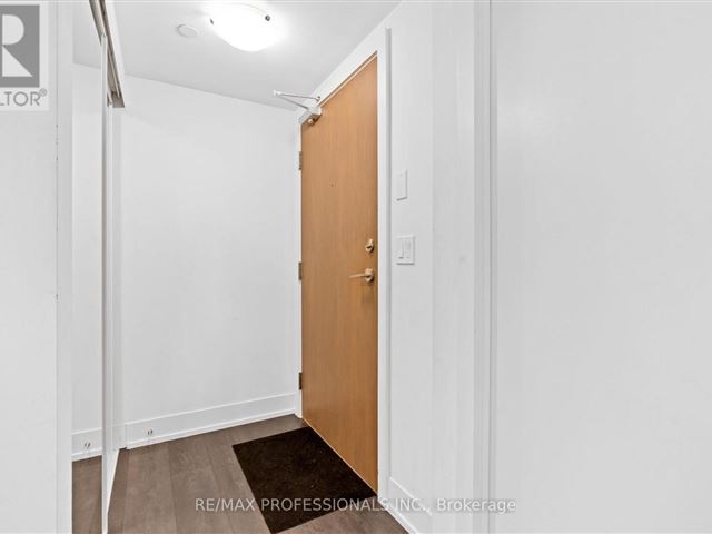 1255 Bayly ST - 305 1255 Bayly Street - photo 2