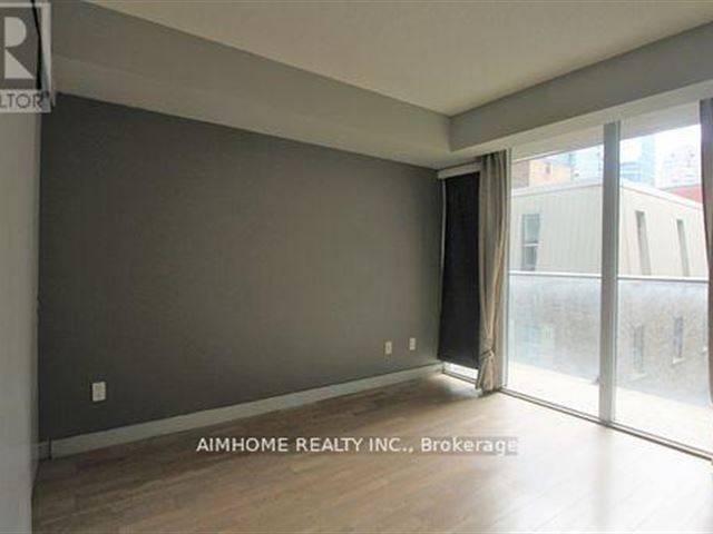 Boutique 2 - 401 126 Simcoe Street - photo 3