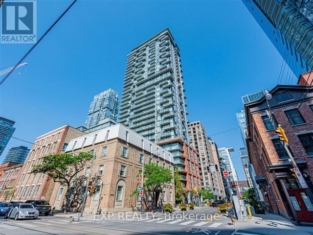 Boutique 2 - 1205 126 Simcoe Street - photo 1