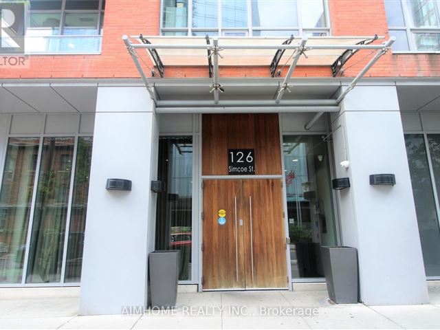 Boutique 2 - 401 126 Simcoe Street - photo 2