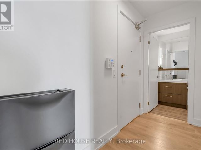 Connect Condos - 414 128 Fairview Mall Drive - photo 2