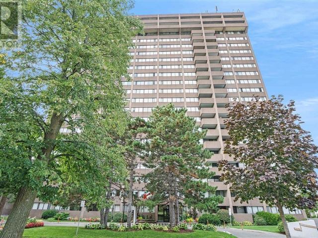 Strathmore Towers Phase 1 - 1901 1285 Cahill Drive - photo 1