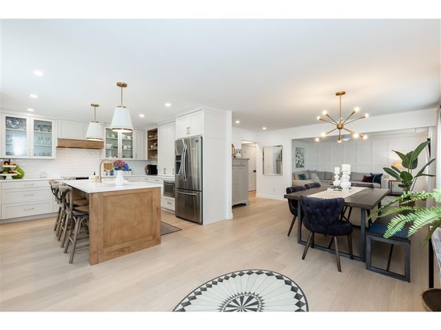 Ocean Park Grove - 1 12937 17 Avenue - photo 1