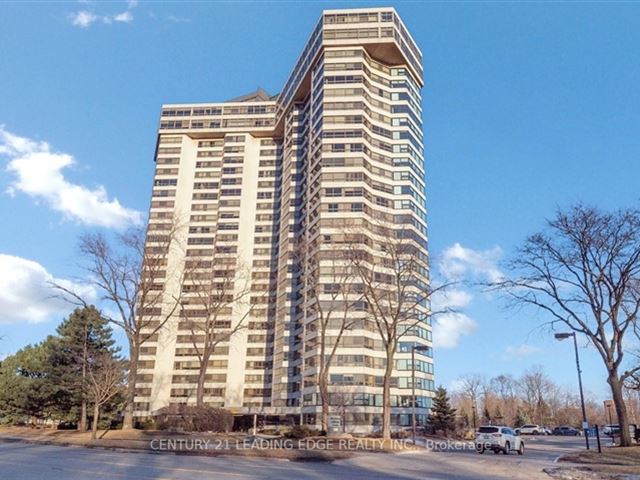 Applewood Landmark - 2005 1300 Bloor Street - photo 1