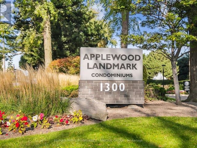 Applewood Landmark - 2310 1300 Bloor Street - photo 1