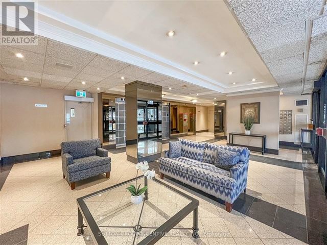 1300 Mississauga Valley BLVD - 303 1300 Mississauga Valley Boulevard - photo 2