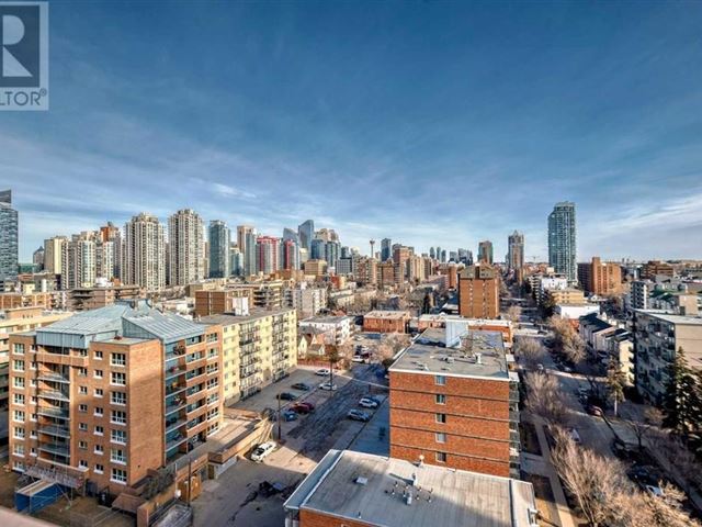 1304 15 AVE SW - 1 1304 15 Avenue Southwest - photo 1