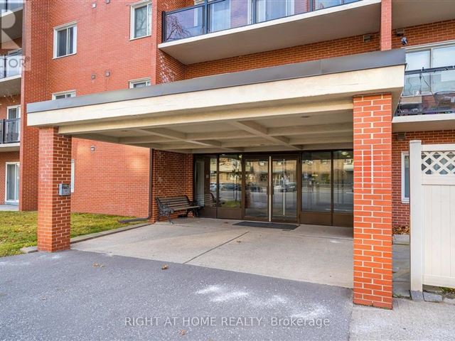 Tolmin Towers - 506 131 Taunton Road East - photo 2