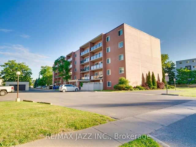 Tolmin Towers - 203 131 Taunton Road East - photo 2