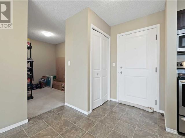 1317 27 St Se - 3404 1317 27 Street Southeast - photo 2