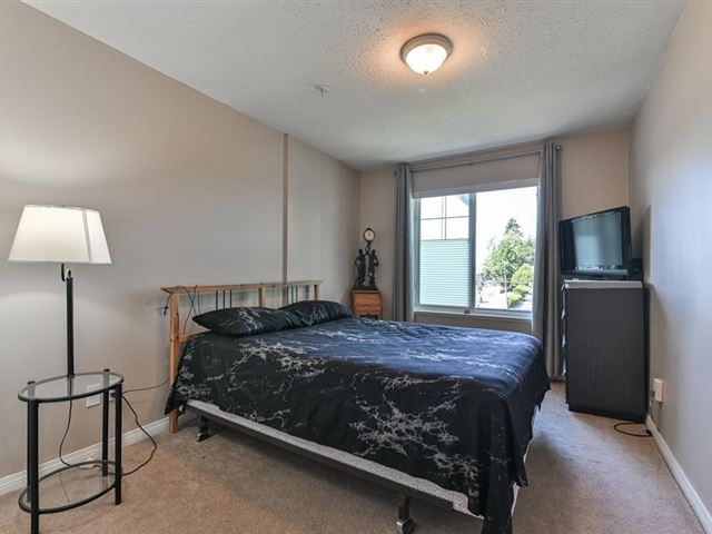 Westgate Manor - 305 13226 104 Avenue - photo 3