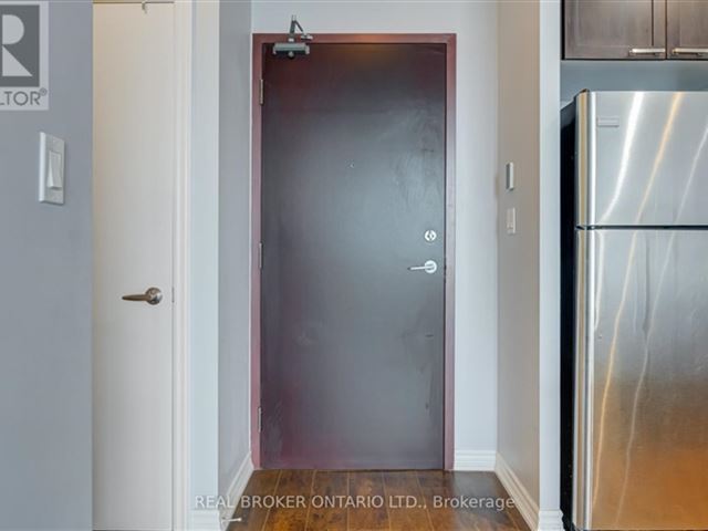 2150 Condos - ph07 1328 Birchmount Road - photo 3