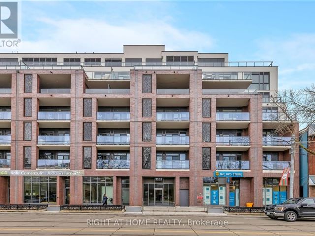 George Condos & Towns - 314 1331 Queen Street East - photo 2