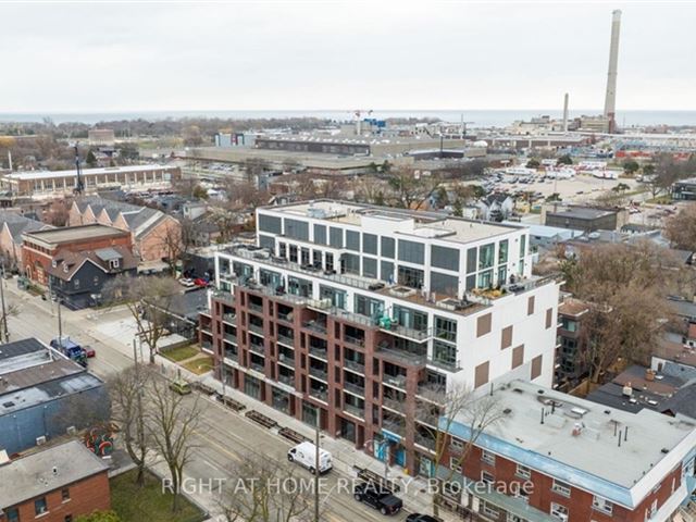 George Condos & Towns - 314 1331 Queen Street East - photo 3