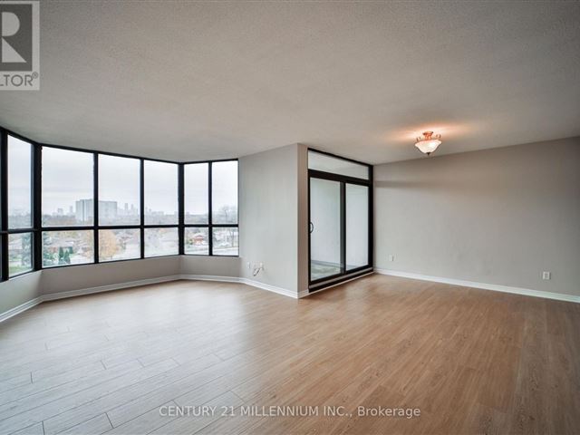 Applewood Place - 506 1333 Bloor Street - photo 3