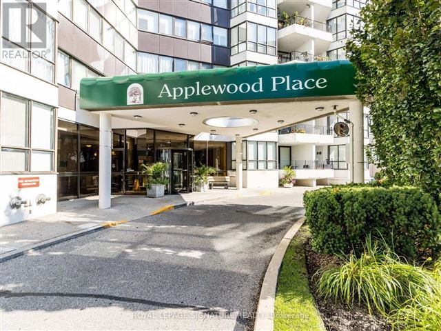 Applewood Place - 316 1333 Bloor Street - photo 2