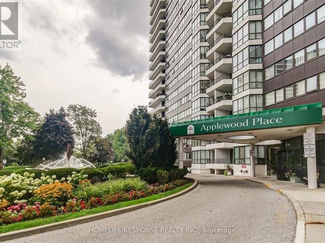 Applewood Place - 1019 1333 Bloor Street - photo 3