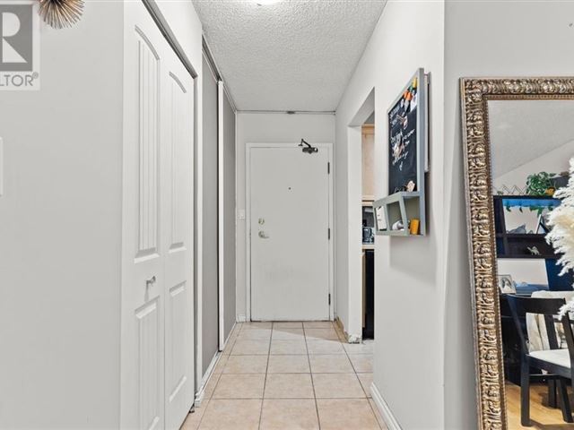 1334 12 Av Sw - 403 1334 12 Avenue Southwest - photo 2