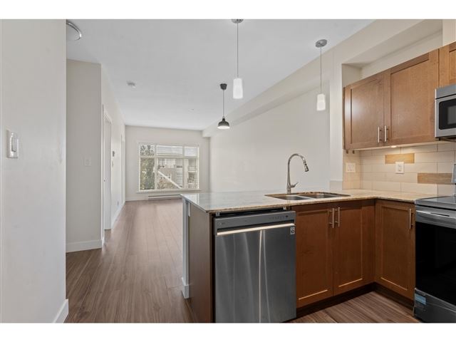 The Brookland - 217 13468 King George Boulevard - photo 2