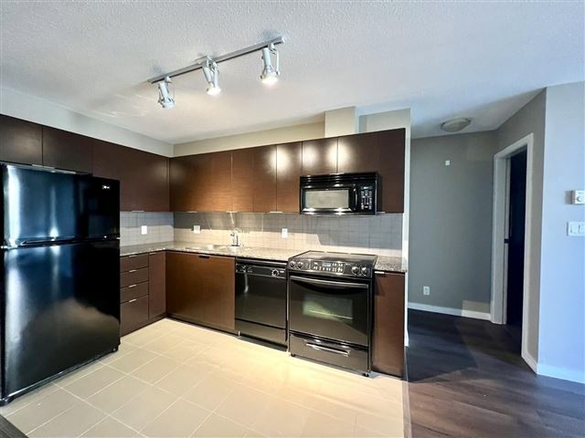 Infinity -  13618 100 Avenue - photo 3