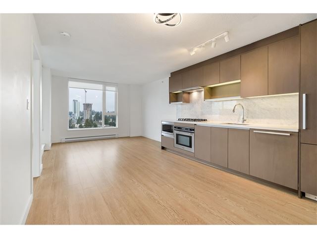 Park Avenue West - 1909 13750 100 Avenue - photo 1