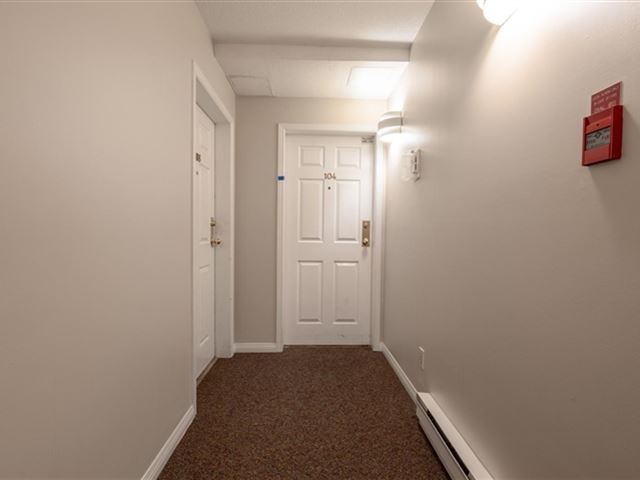 King's Court - 104 13727 74 Avenue - photo 3