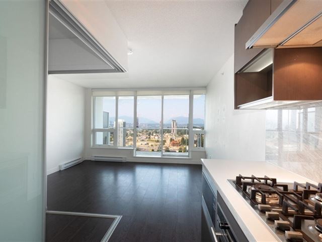 Park Avenue West - 3811 13750 100 Avenue - photo 1