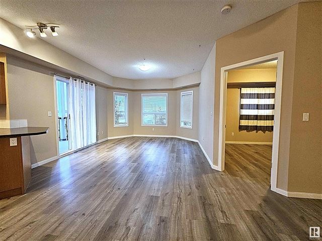 13835 155 AVE NW - 212 13835 155 Avenue Northwest - photo 3