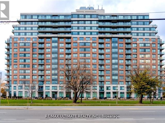 The Royal York Grand - 103 1403 Royal York Road - photo 1