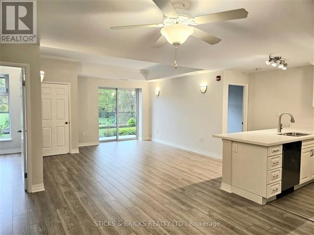 Villa Roma - 105 141 Vansickle Road - photo 2