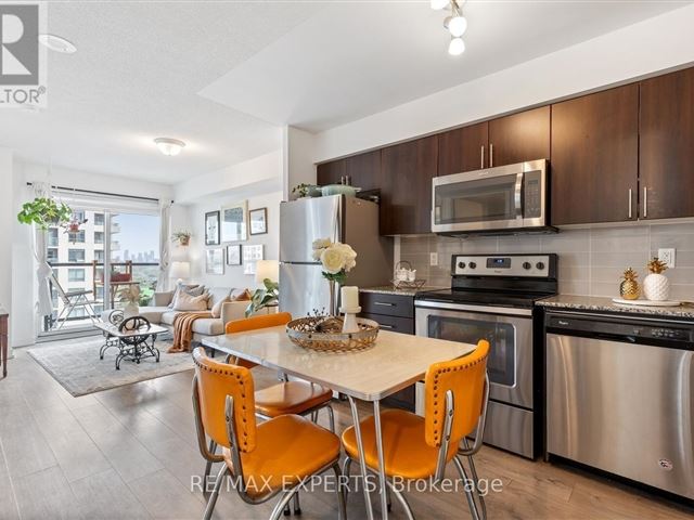 Fuse2 Condos - 1611 1420 Dupont Street - photo 3