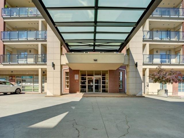 Park Central - 512 14333 104 Avenue - photo 1