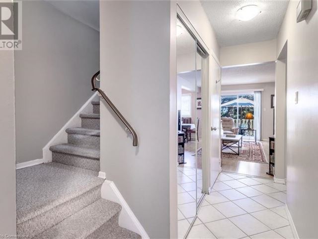 1460 Garth Condos - 5 1460 Garth Street - photo 3