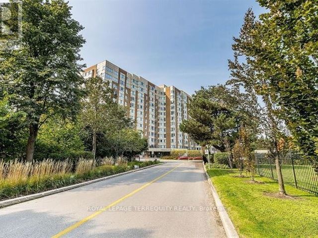 Lakewood on the Park - 709 1485 Lakeshore Road East - photo 2