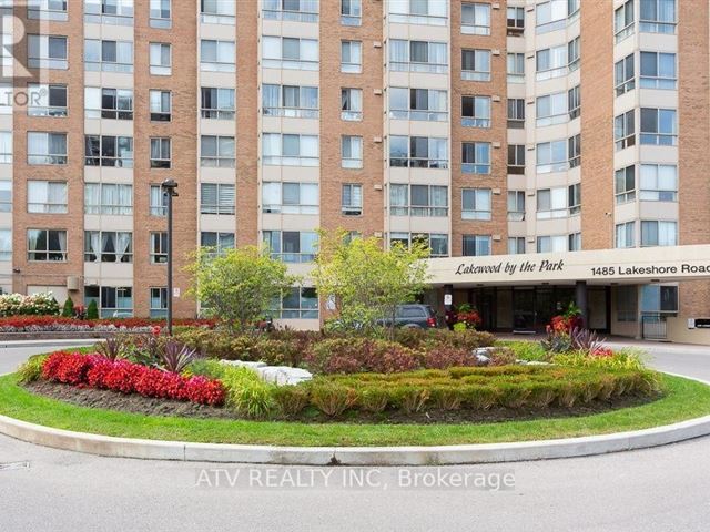 Lakewood on the Park - 911 1485 Lakeshore Road East - photo 2