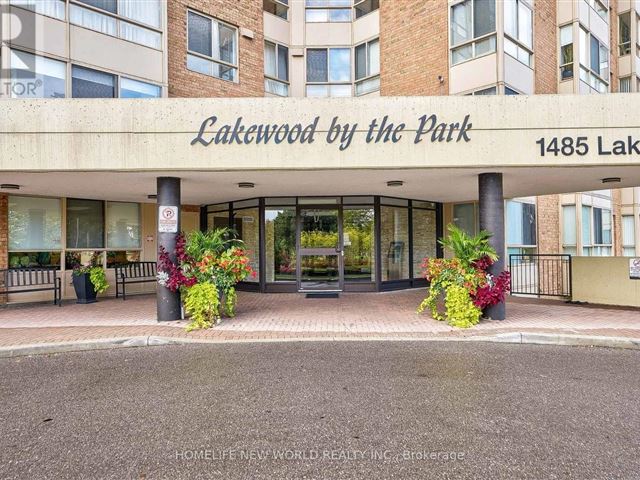 Lakewood on the Park - 918 1485 Lakeshore Road East - photo 1