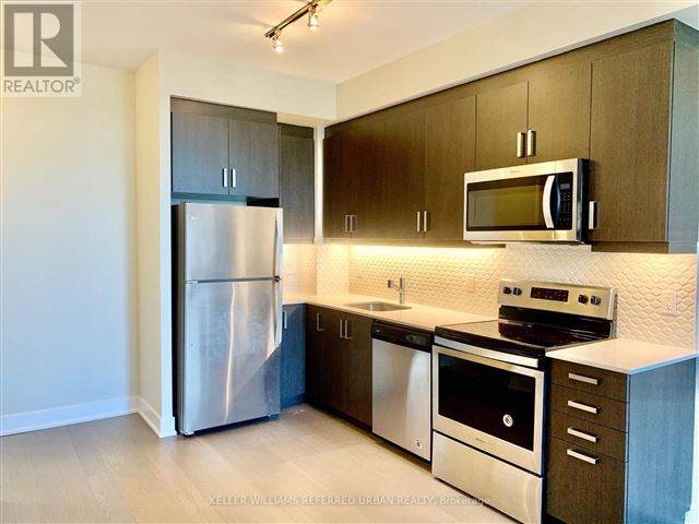 The Barrington Condos - 801 1486 Bathurst Street - photo 3