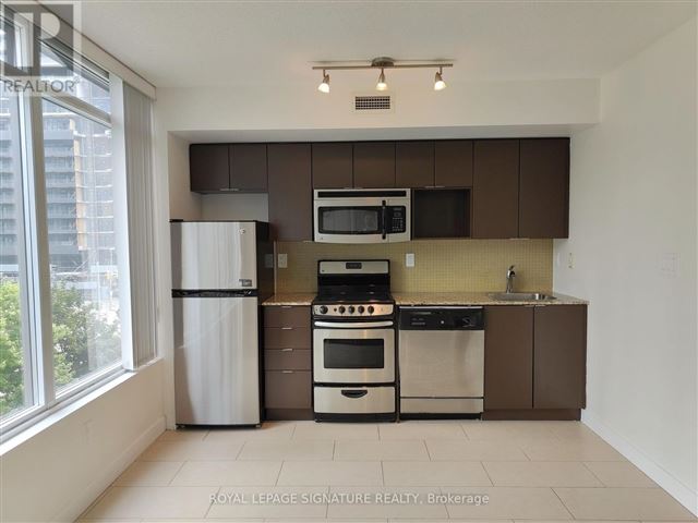 N1 | N2 - CityPlace - 611 15 Fort York Boulevard - photo 3