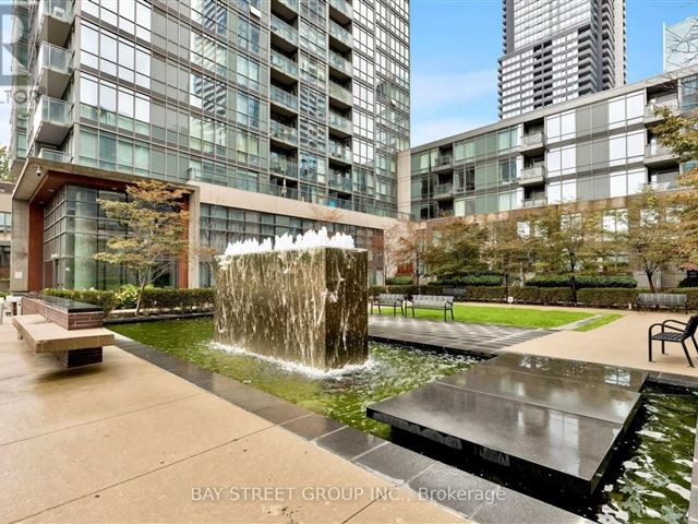 N1 | N2 - CityPlace - 1612 15 Fort York Boulevard - photo 2