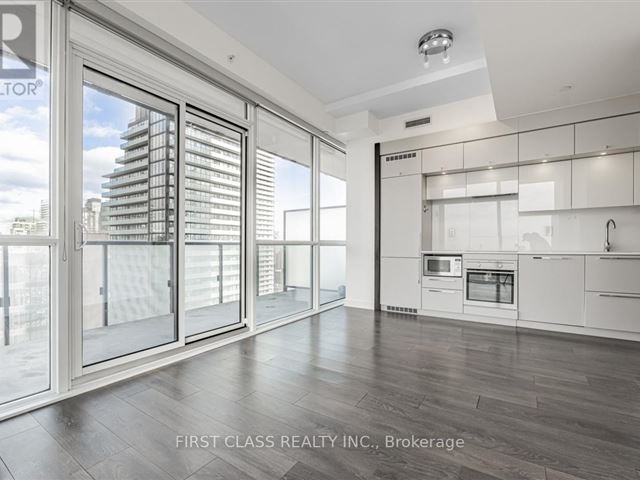 Karma Condos - 2905 15 Grenville Street - photo 1