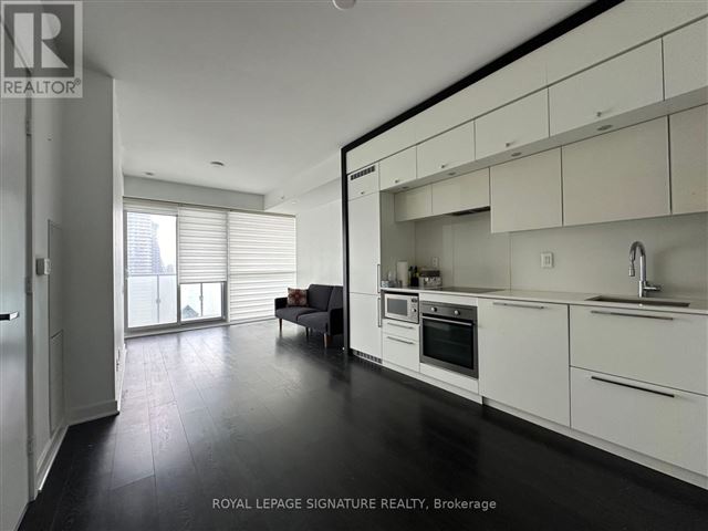 Karma Condos - 4407 15 Grenville Street - photo 2