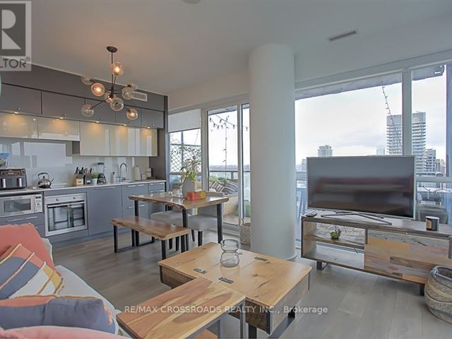 Karma Condos - 5008 15 Grenville Street - photo 1