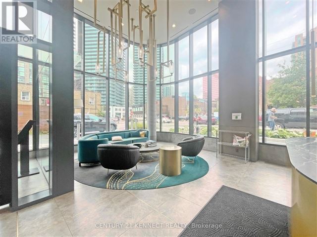 Azura Condos - 1907 15 Holmes Avenue - photo 2