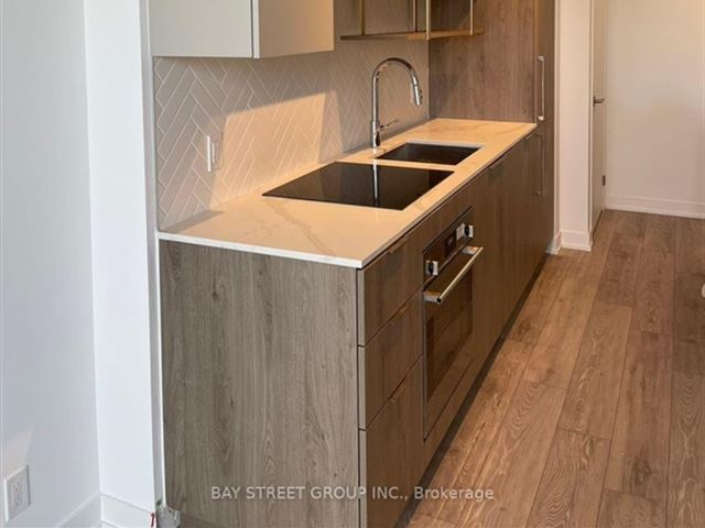 Azura Condos - 1807 15 Holmes Avenue - photo 2