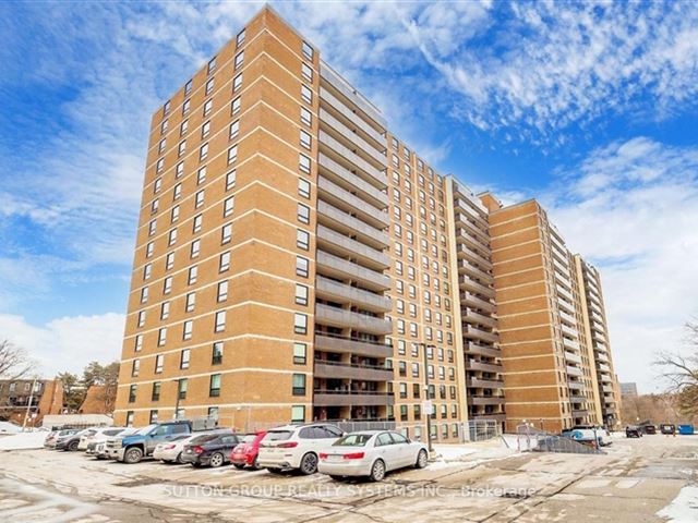 Humber Hill Towers - 108 15 La Rose Avenue - photo 1