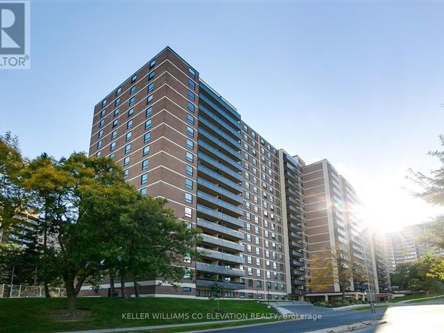 Humber Hill Towers - 711 15 La Rose Avenue - photo 1