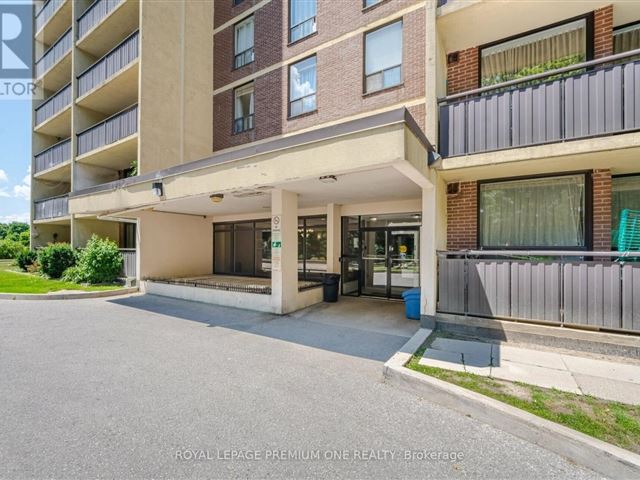 15 London Green Court Condos - 603 15 London Green Court - photo 2