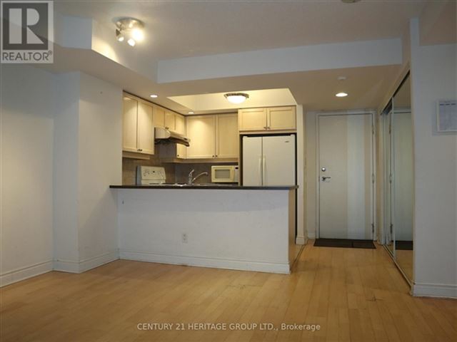 Triomphe-East Tower - 1316 15 Northtown Way - photo 2