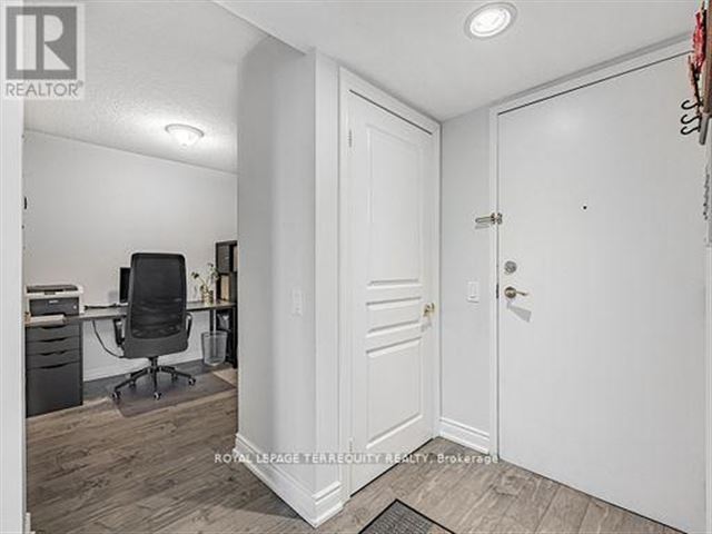 Triomphe-East Tower - 1719 15 Northtown Way - photo 2