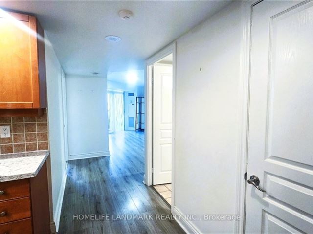 Triomphe-East Tower - 829 15 Northtown Way - photo 3